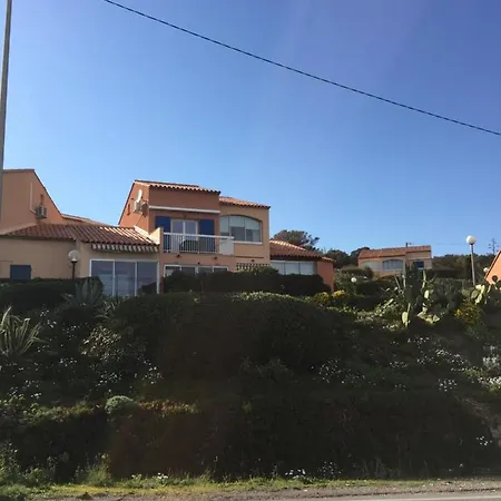 Casa vacanze Face à La *