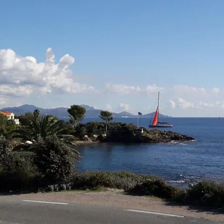 Face A La Semesterbostad