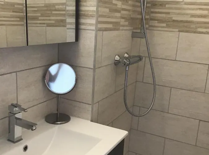 Face A La Дом отдыха