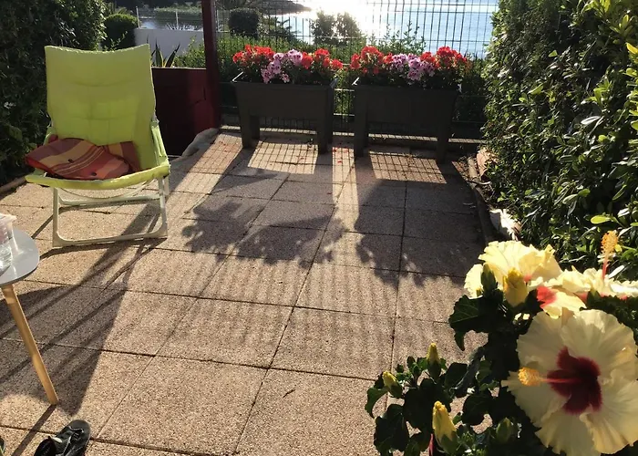 Face A La Сен-Глф